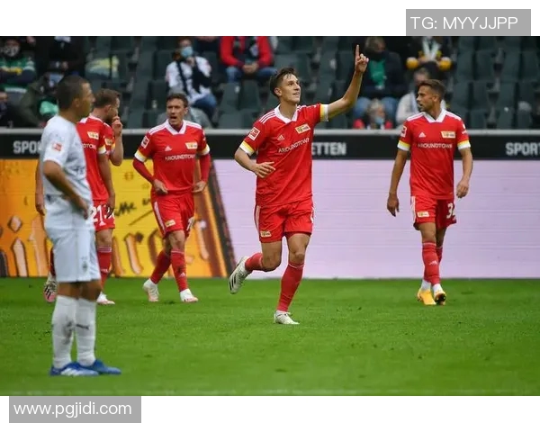 沃尔夫斯堡客场逆袭，德甲榜首稳坐领跑位置