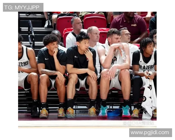 马刺球迷为中国男篮表现鼓掌致敬